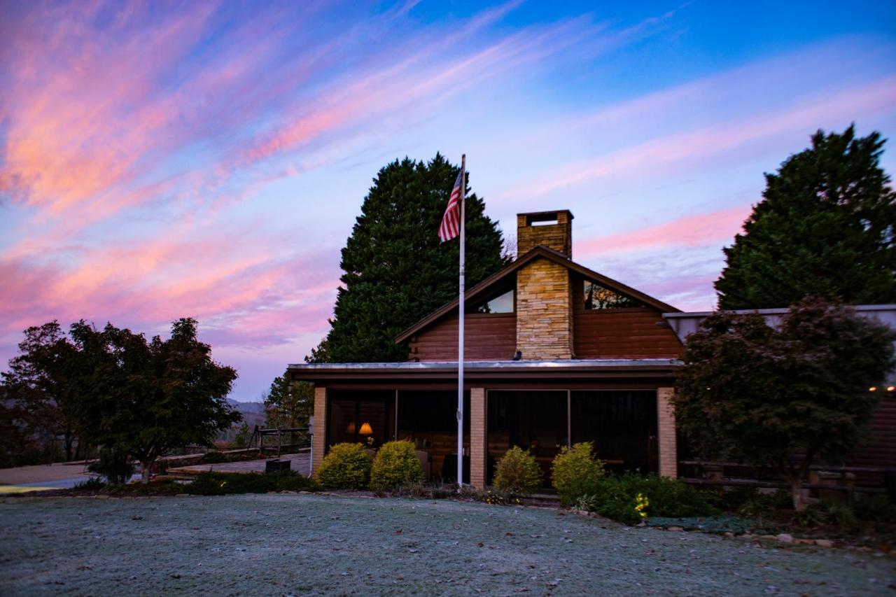 Mountain Top Inn And Resort Warm Springs Екстер'єр фото